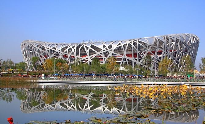 兩座奧運(yùn)場館的對比，鳥巢失敗了