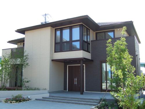 輕鋼結(jié)構(gòu)房屋適合農(nóng)村建房嗎，過來人：我看行